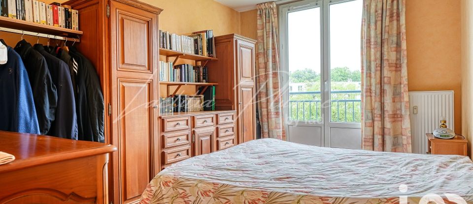 Apartment 5 rooms of 80 m² in Versailles (78000)