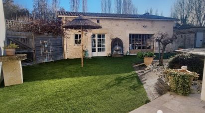 Demeure 8 pièces de 221 m² à Celles-sur-Belle (79370)