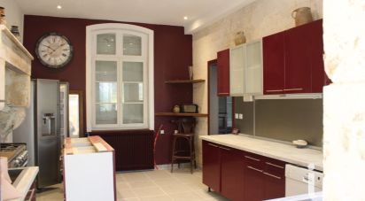 House 10 rooms of 300 m² in Agris (16110)