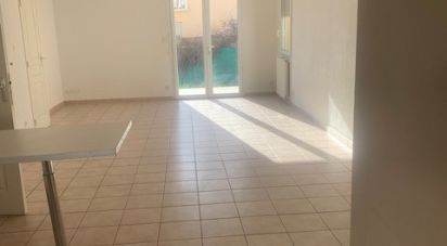 Apartment 3 rooms of 68 m² in Vergèze (30310)