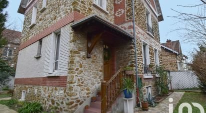 Traditional house 7 rooms of 175 m² in Gagny (93220)