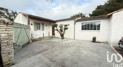 Traditional house 6 rooms of 160 m² in Sainte-Marie-de-Ré (17740)