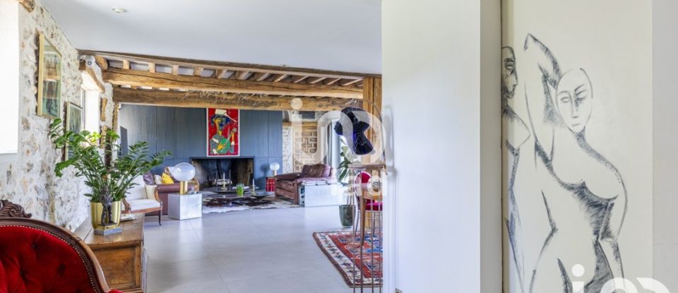 Maison 9 pièces de 340 m² à Bréançon (95640)