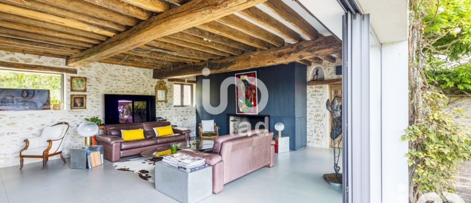 Maison 9 pièces de 340 m² à Bréançon (95640)