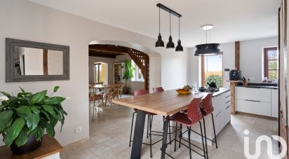 Maison 15 pièces de 401 m² à Saint-Nizier-le-Désert (01320)