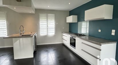 Maison 5 pièces de 144 m² à Saint-Amand-sur-Fion (51300)