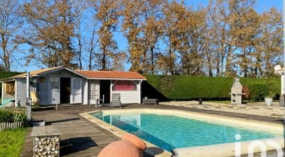 House 6 rooms of 125 m² in Saint-Seurin-sur-l'Isle (33660)