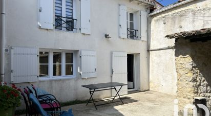 Maison de village 4 pièces de 72 m² à Ars-en-Ré (17590)