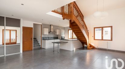 Maison 6 pièces de 143 m² à Moirans (38430)