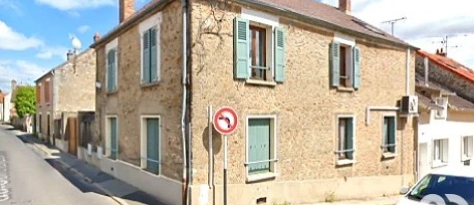 Village house 5 rooms of 112 m² in Vert-le-Petit (91710)