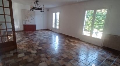 House 5 rooms of 105 m² in Mirambeau (17150)