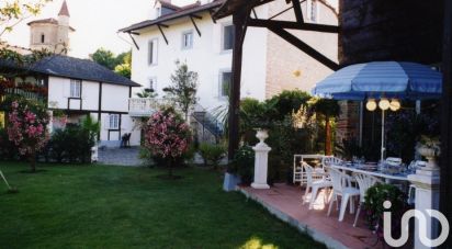 Mansion 8 rooms of 264 m² in Maubourguet (65700)