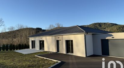 Maison 5 pièces de 141 m² à Saint-Pierre-Eynac (43260)