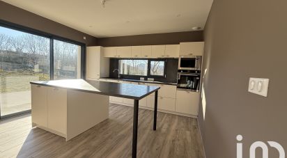 Maison 5 pièces de 141 m² à Saint-Pierre-Eynac (43260)