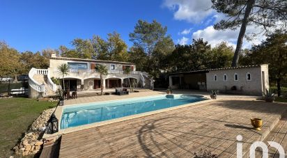 House 8 rooms of 243 m² in Saint-Paul-en-Forêt (83440)