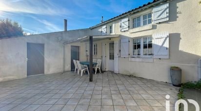 Maison de village 4 pièces de 92 m² à Saint-Laurs (79160)