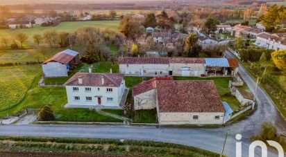 Maison traditionnelle 7 pièces de 160 m² à Raix (16240)