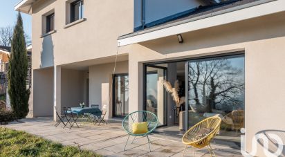 Maison d’architecte 5 pièces de 135 m² à Saint-Étienne-de-Crossey (38960)