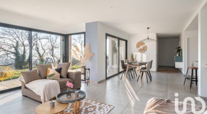 Maison d’architecte 5 pièces de 135 m² à Saint-Étienne-de-Crossey (38960)