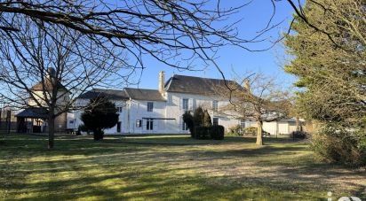 Castle 20 rooms of 640 m² in Vendeuvre-du-Poitou (86380)