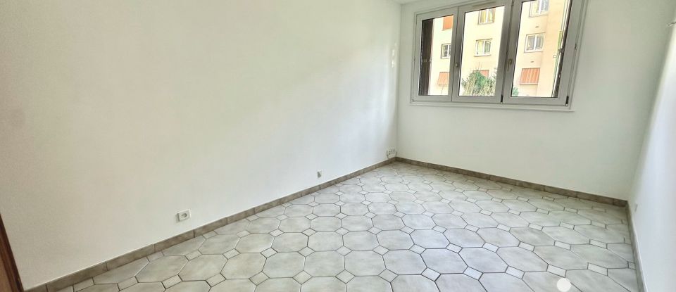 Apartment 4 rooms of 67 m² in Châtenay-Malabry (92290)