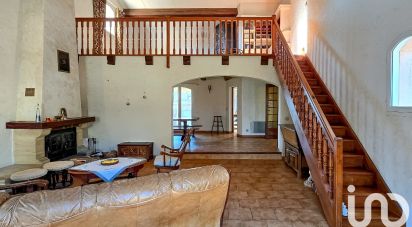 Traditional house 5 rooms of 189 m² in Puget (84360)