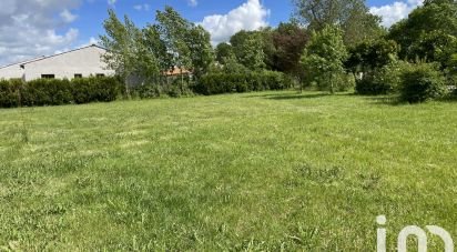 Land of 850 m² in Marigny (79360)