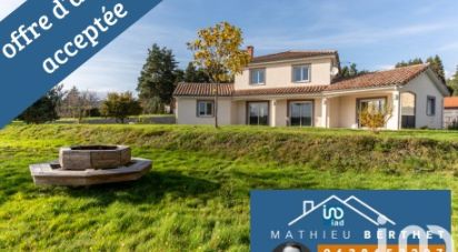 Maison 6 pièces de 156 m² à Usson-en-Forez (42550)