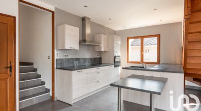 Maison 6 pièces de 143 m² à Moirans (38430)