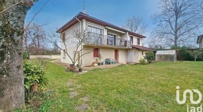 Maison traditionnelle 6 pièces de 128 m² à Bourg-en-Bresse (01000)