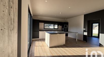 Maison 4 pièces de 116 m² à Saint-Pierre-Eynac (43260)