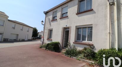 Village house 5 rooms of 110 m² in Rives de l'Yon (85310)