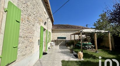 Village house 3 rooms of 117 m² in Chevanceaux (17210)