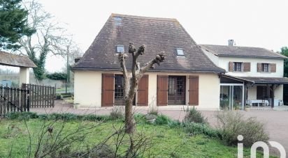 Village house 9 rooms of 215 m² in Servanches (24410)