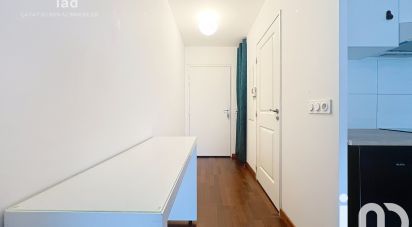 Apartment 1 room of 27 m² in Montreuil (93100)