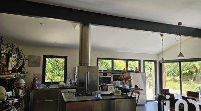 Maison 7 pièces de 155 m² à Coutras (33230)