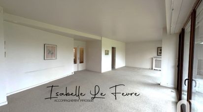 Apartment 4 rooms of 116 m² in Le Coudray-Montceaux (91830)