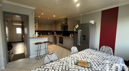 Maison 8 pièces de 210 m² à Cuincy (59553)