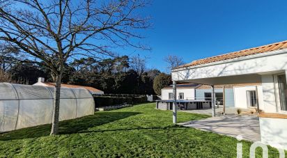 Maison traditionnelle 5 pièces de 169 m² à Saint-Hilaire-de-Riez (85270)