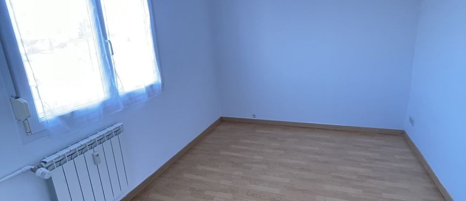 Appartement 4 pièces de 84 m² à Clouange (57185)