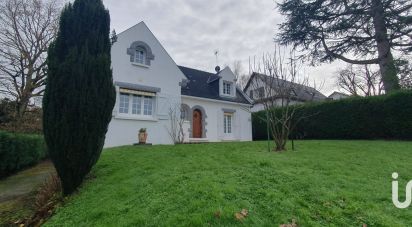 Maison traditionnelle 6 pièces de 166 m² à Sautron (44880)