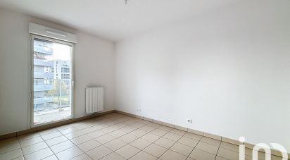 Appartement 2 pièces de 45 m² à Bordeaux (33300)