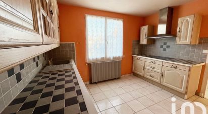 House 4 rooms of 104 m² in Badecon-le-Pin (36200)