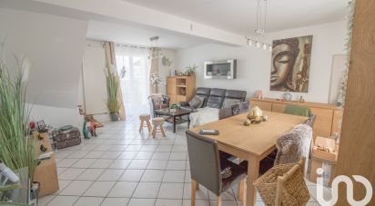 House 5 rooms of 106 m² in Saint-Jean-les-Deux-Jumeaux (77660)