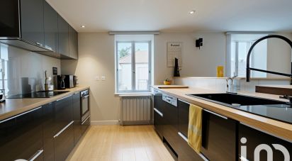 Maison 3 pièces de 92 m² à Combronde (63460)