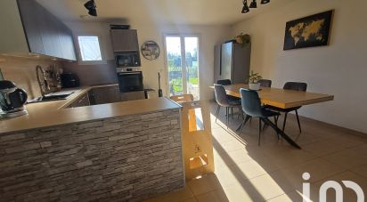 Maison 5 pièces de 88 m² à Vertheuil (33180)