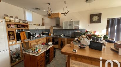 House 6 rooms of 199 m² in Barro (16700)