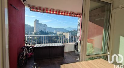 Apartment 5 rooms of 82 m² in Marseille (13009)