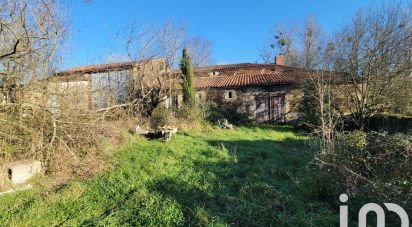 Country house 3 rooms of 85 m² in Bazoges-en-Pareds (85390)