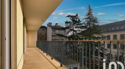 Apartment 5 rooms of 127 m² in Versailles (78000)